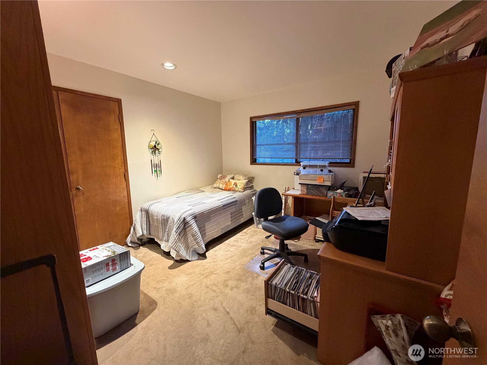 1501 N Grover Avenue , East Wenatchee, WA 98802