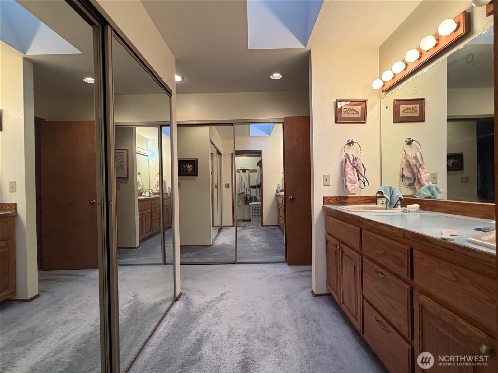 1501 N Grover Avenue , East Wenatchee, WA 98802