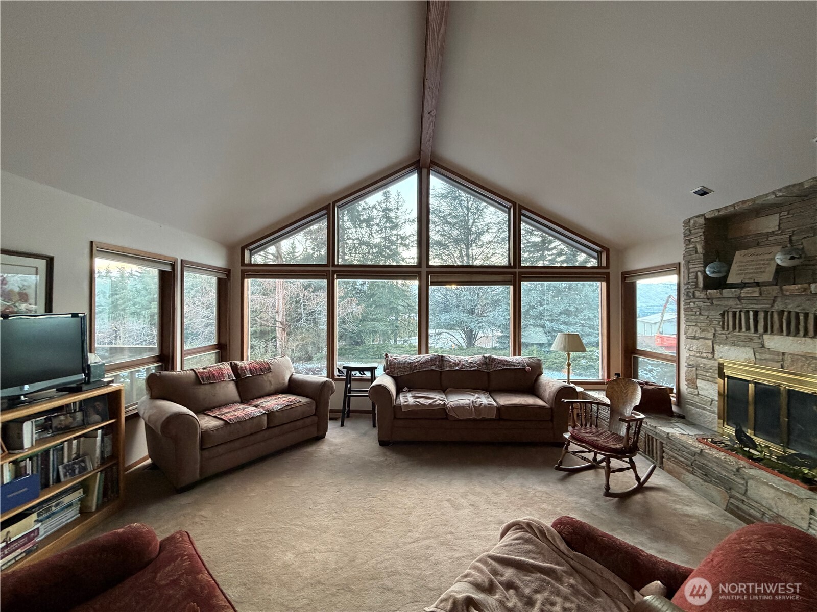 1501 N Grover Avenue , East Wenatchee, WA 98802