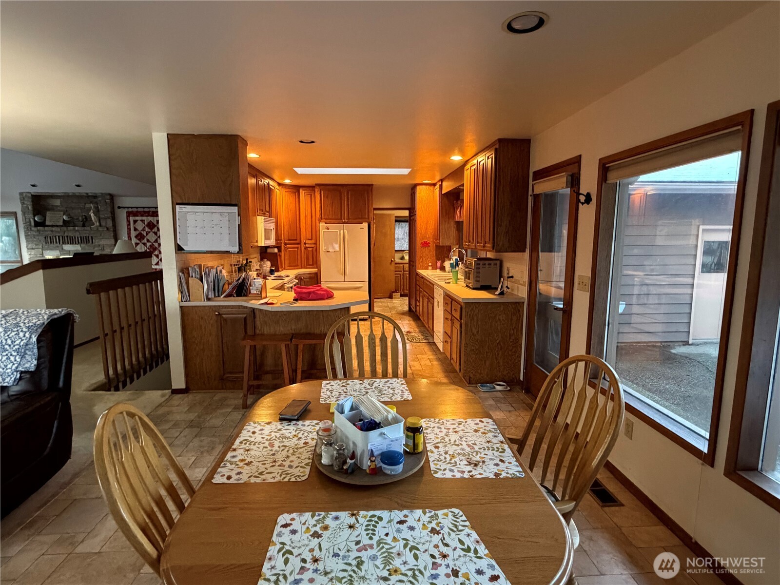 1501 N Grover Avenue , East Wenatchee, WA 98802