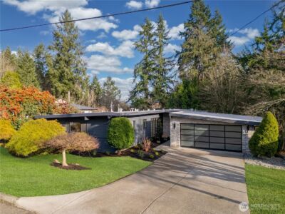 62 165th Avenue SE, Bellevue, WA 98008