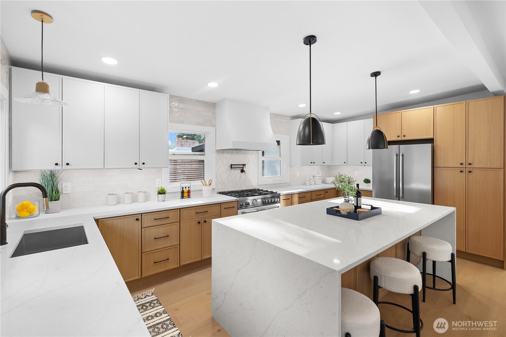 62 165th Avenue SE, Bellevue, WA 98008