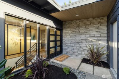 62 165th Avenue SE, Bellevue, WA 98008 - Photo 2