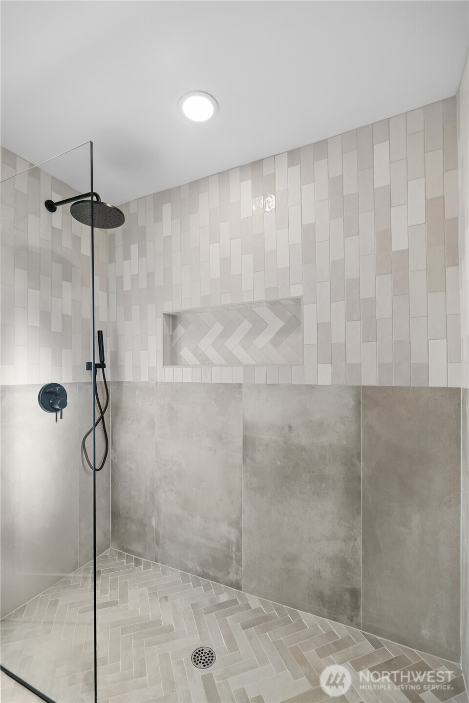 62 165th Avenue SE, Bellevue, WA 98008