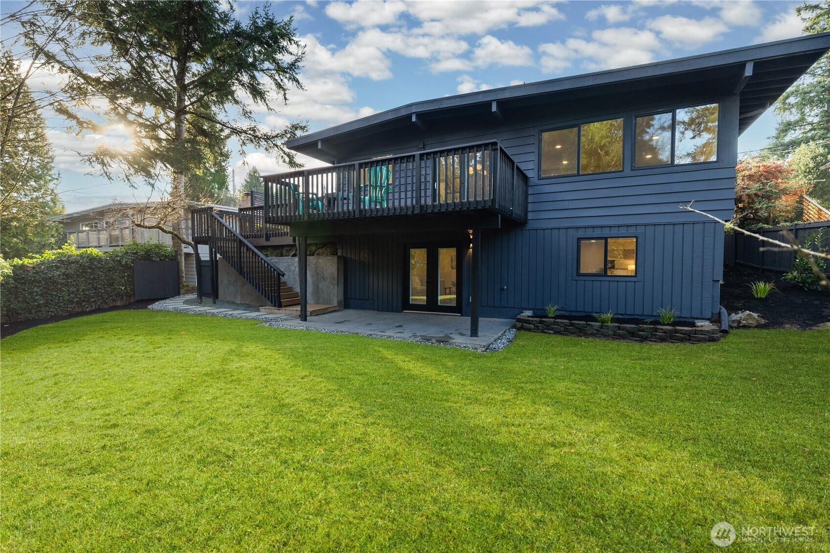 62 165th Avenue SE, Bellevue, WA 98008