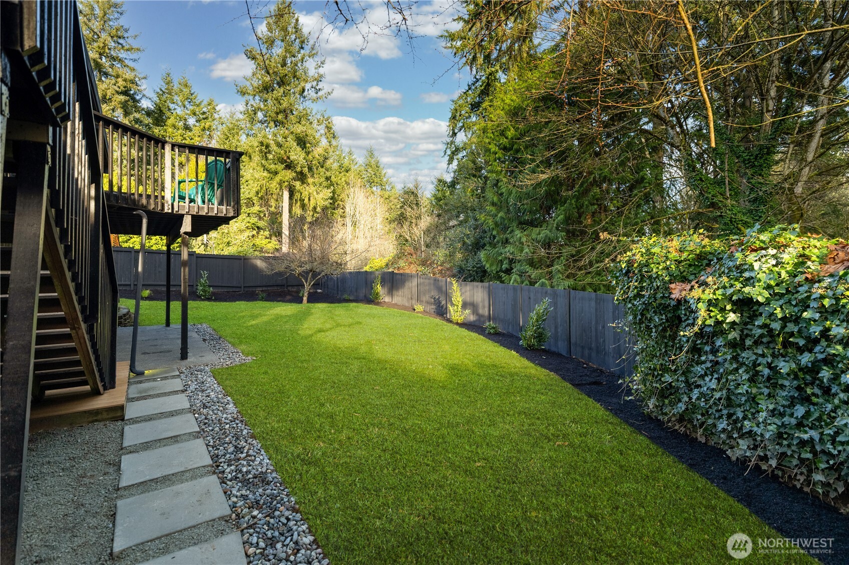 62 165th Avenue SE, Bellevue, WA 98008