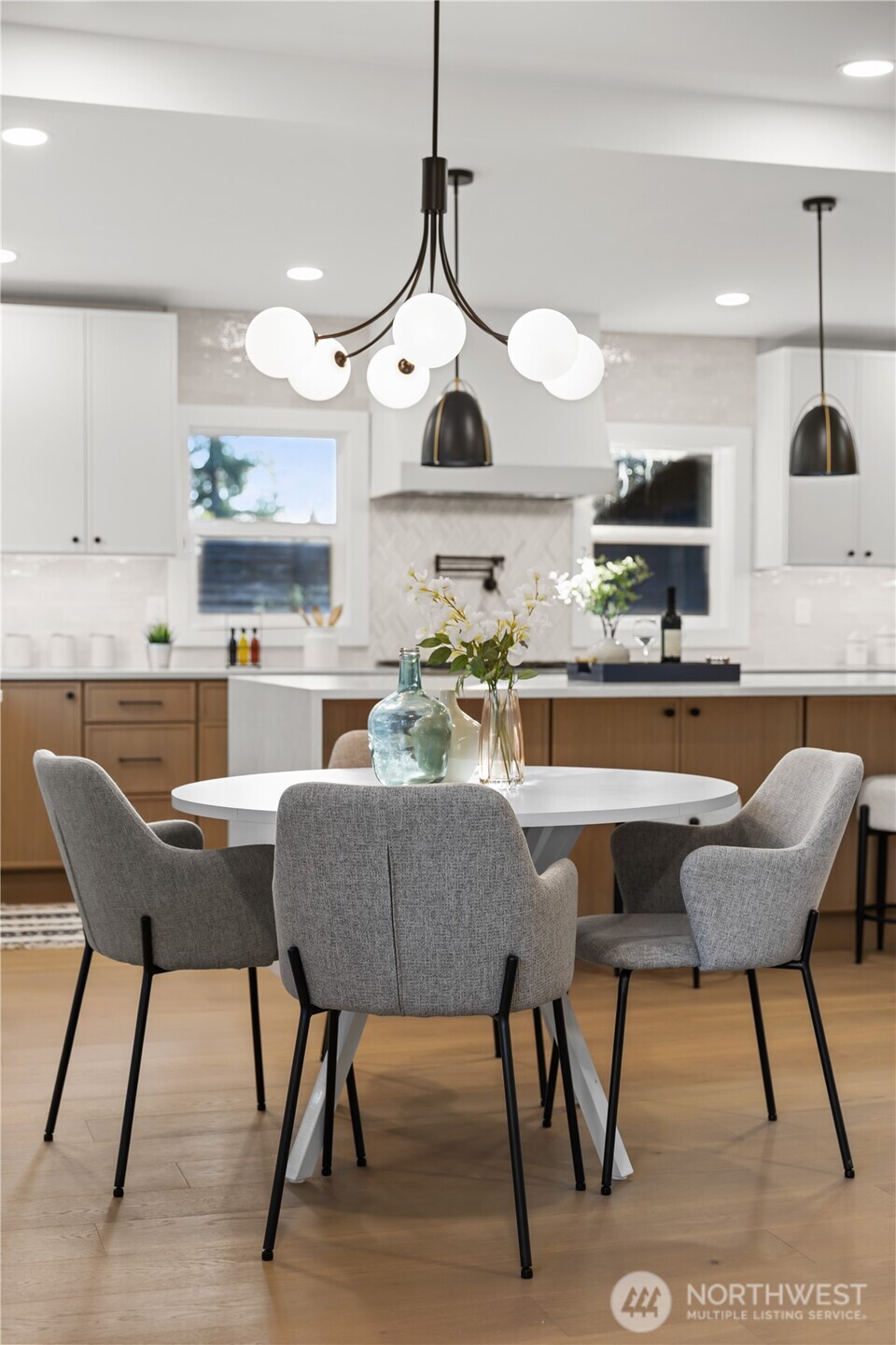 62 165th Avenue SE, Bellevue, WA 98008