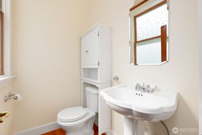 137 23rd Avenue E, Seattle, WA 98112 - Photo 31