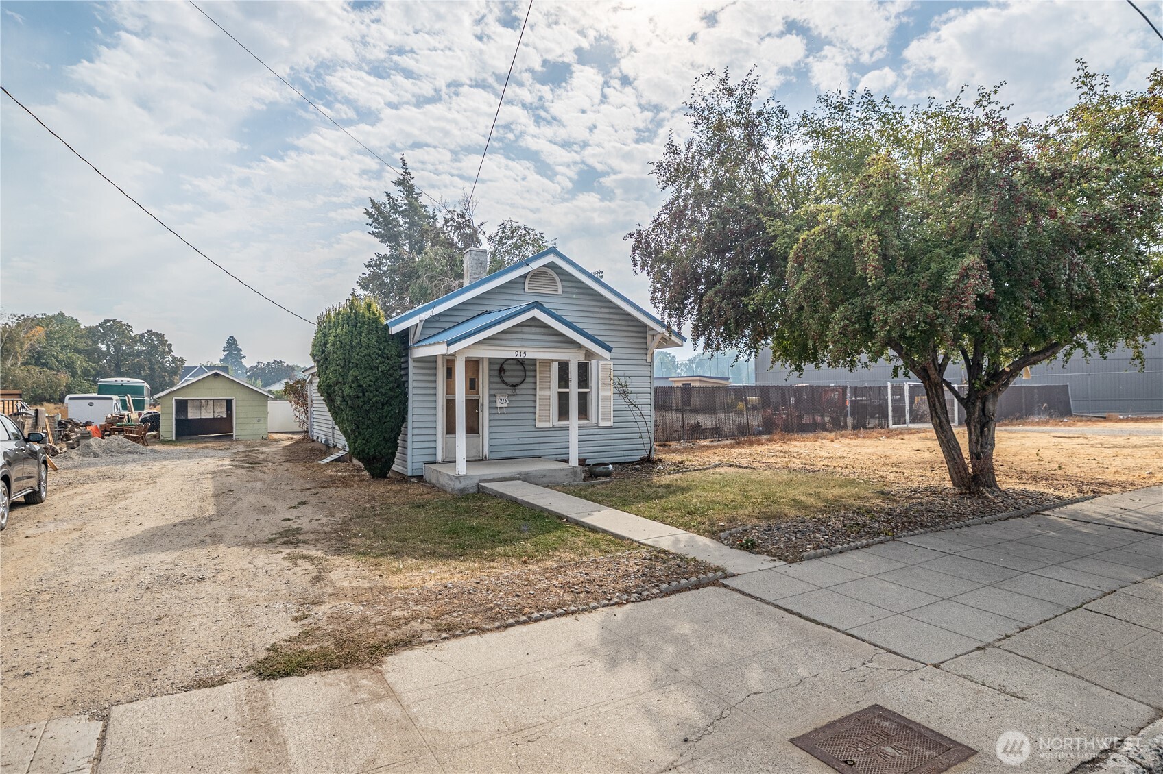 915 Orondo Avenue , Wenatchee, WA 98801