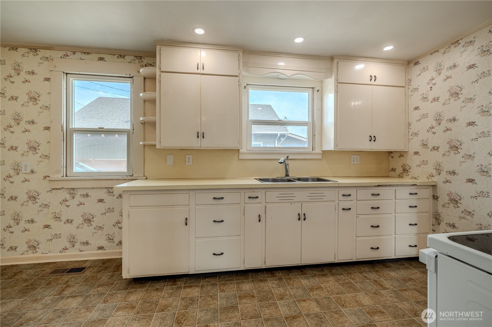 915 Orondo Avenue , Wenatchee, WA 98801