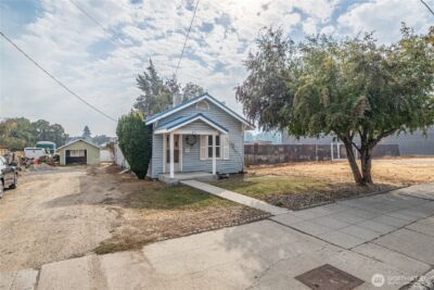 915 Orondo Avenue , Wenatchee, WA 98801 - Photo 2