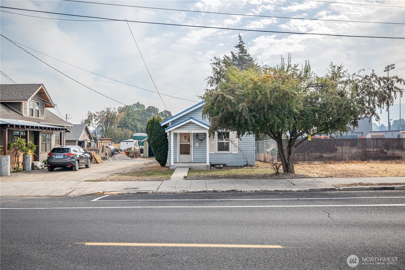 915 Orondo Avenue , Wenatchee, WA 98801