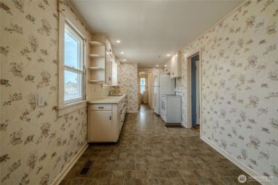 915 Orondo Avenue , Wenatchee, WA 98801 - Photo 9