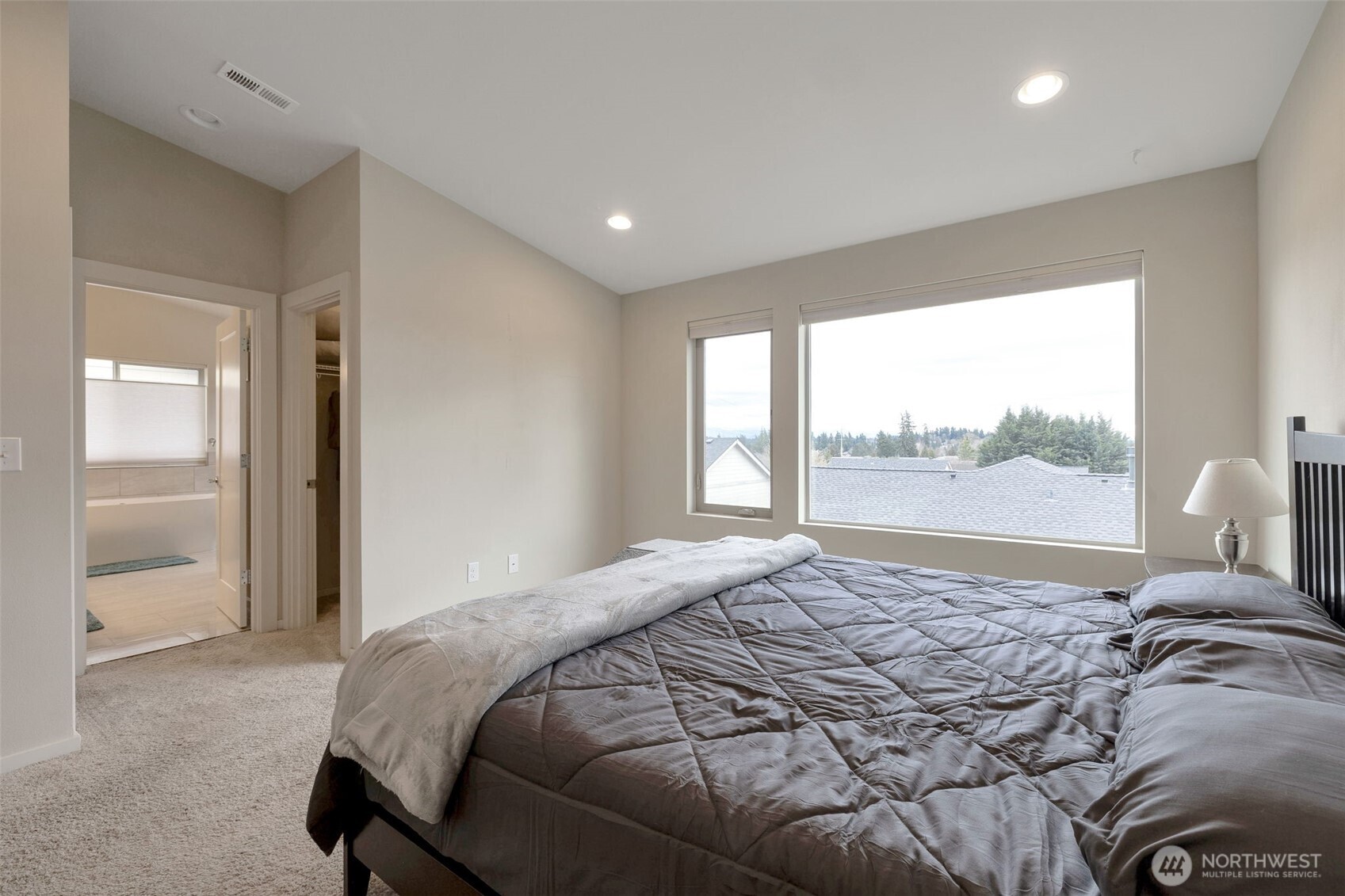 15817 SE 252nd Place , Covington, WA 98042-4239