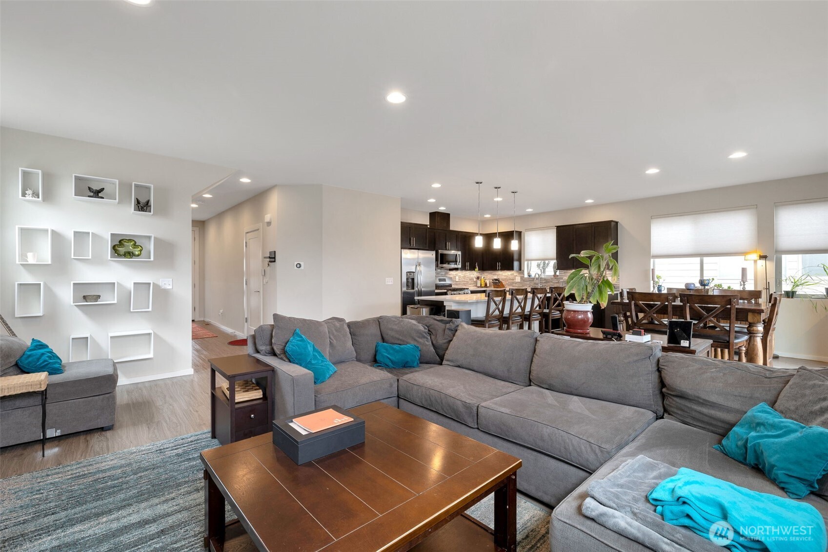 15817 SE 252nd Place , Covington, WA 98042-4239