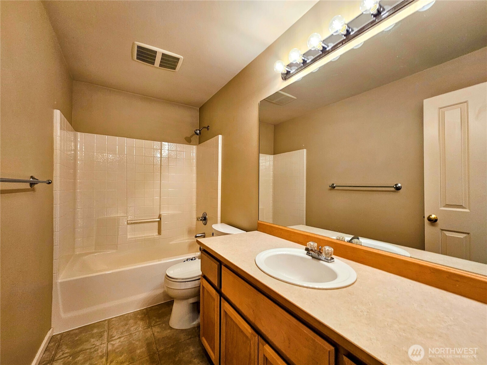 3115 52nd Place NE, Tacoma, WA 98422