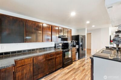 1025 E St , Centralia, WA 98531 - Photo 11