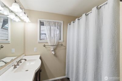 1025 E St , Centralia, WA 98531 - Photo 16