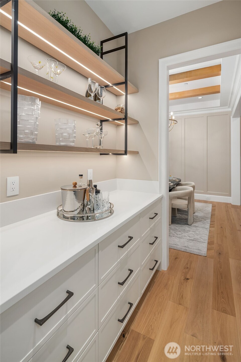 10911 SE 26th Street , Bellevue, WA 98004