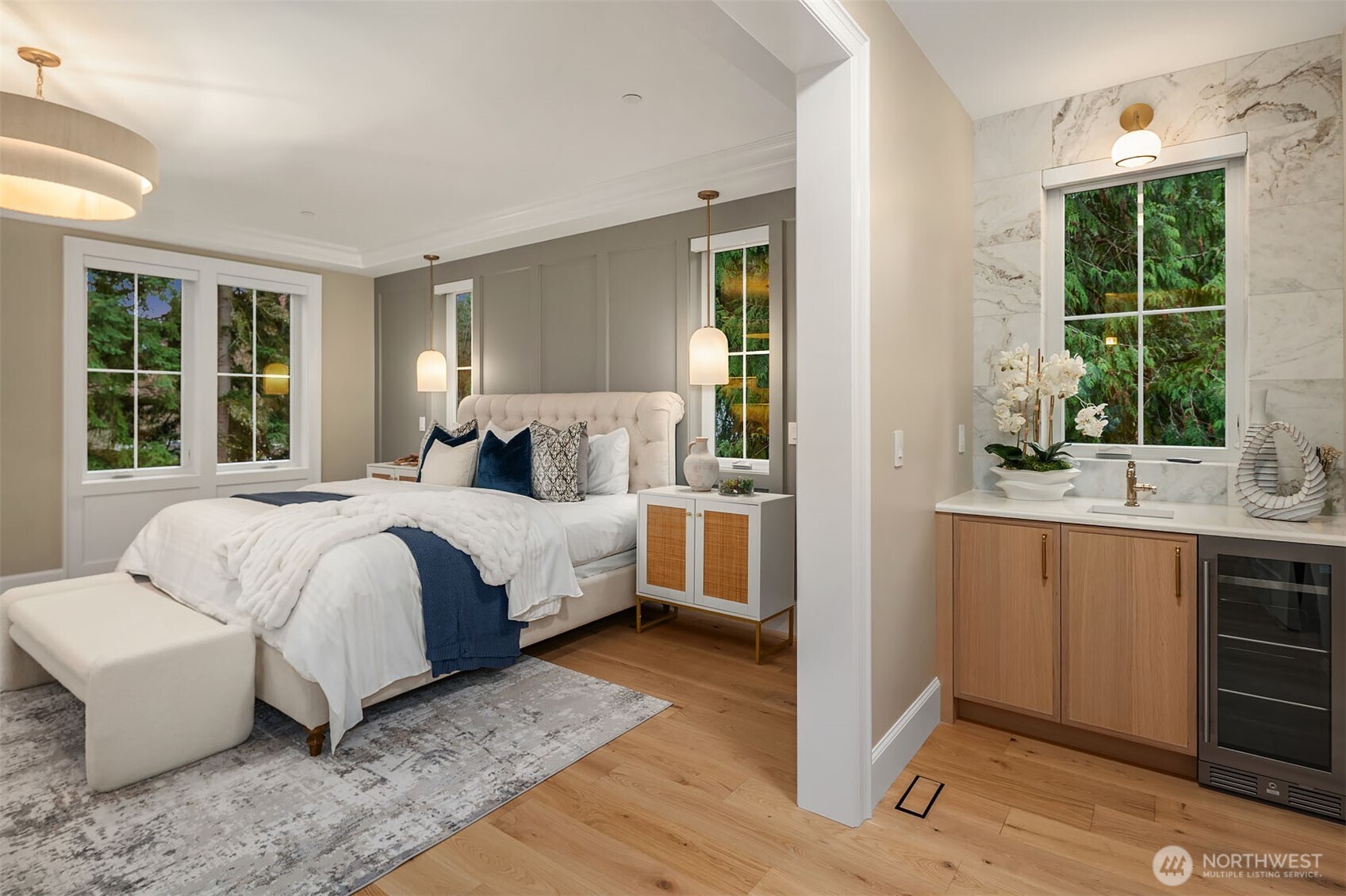 10911 SE 26th Street , Bellevue, WA 98004