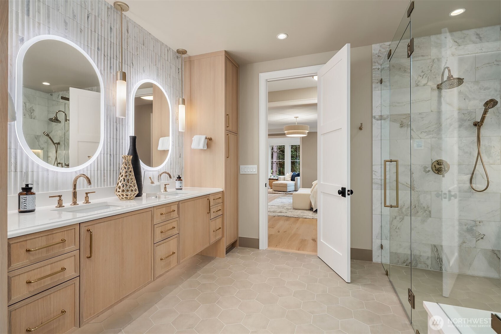 10911 SE 26th Street , Bellevue, WA 98004