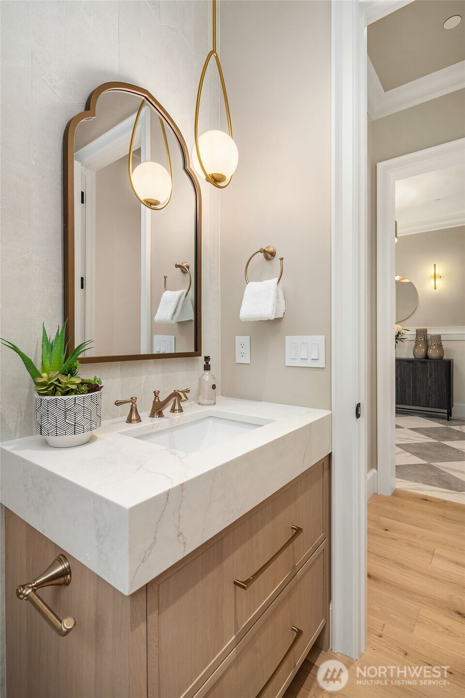 10911 SE 26th Street , Bellevue, WA 98004