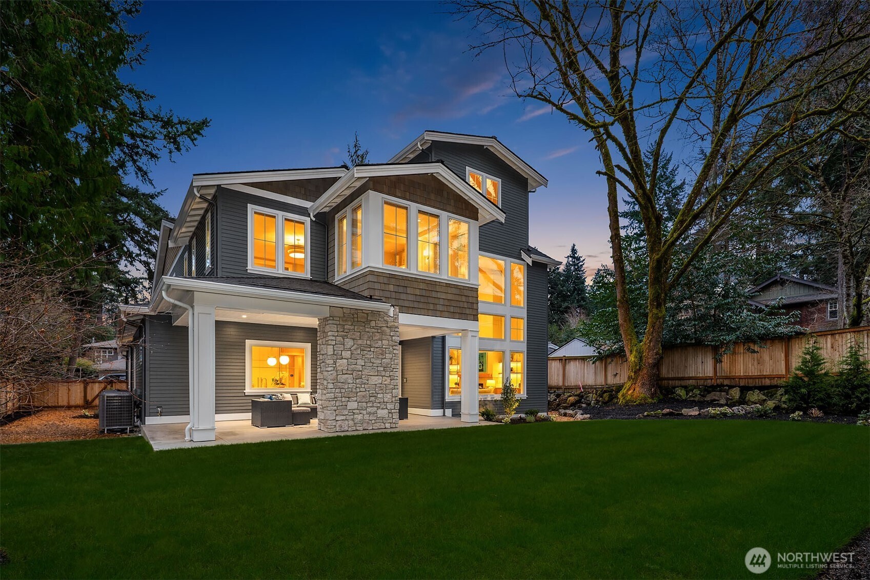 10911 SE 26th Street , Bellevue, WA 98004