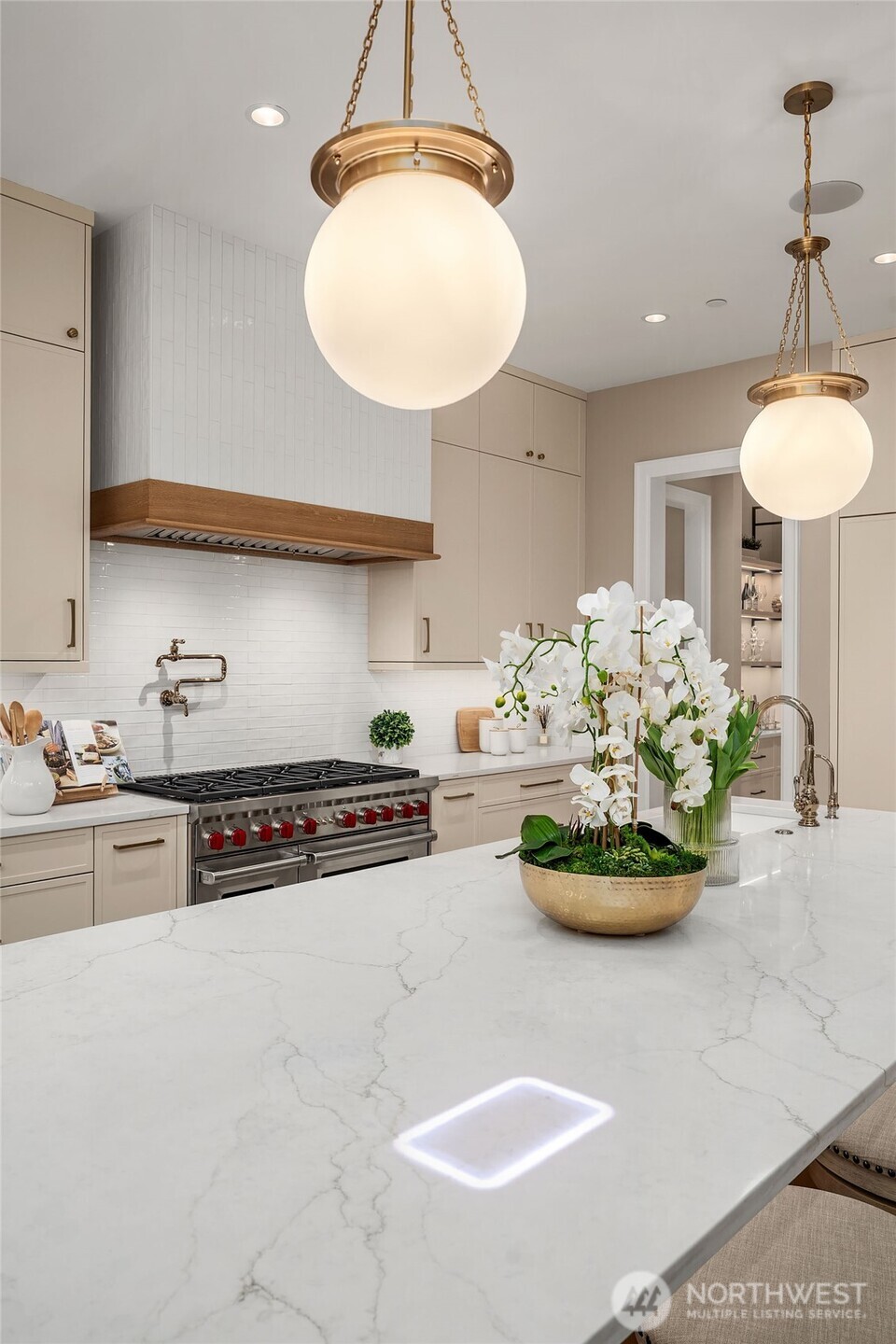 10911 SE 26th Street , Bellevue, WA 98004