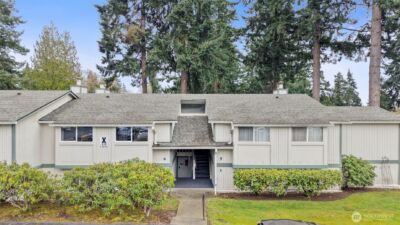 418 S 325th Place #X6, Federal Way, WA 98003-5865