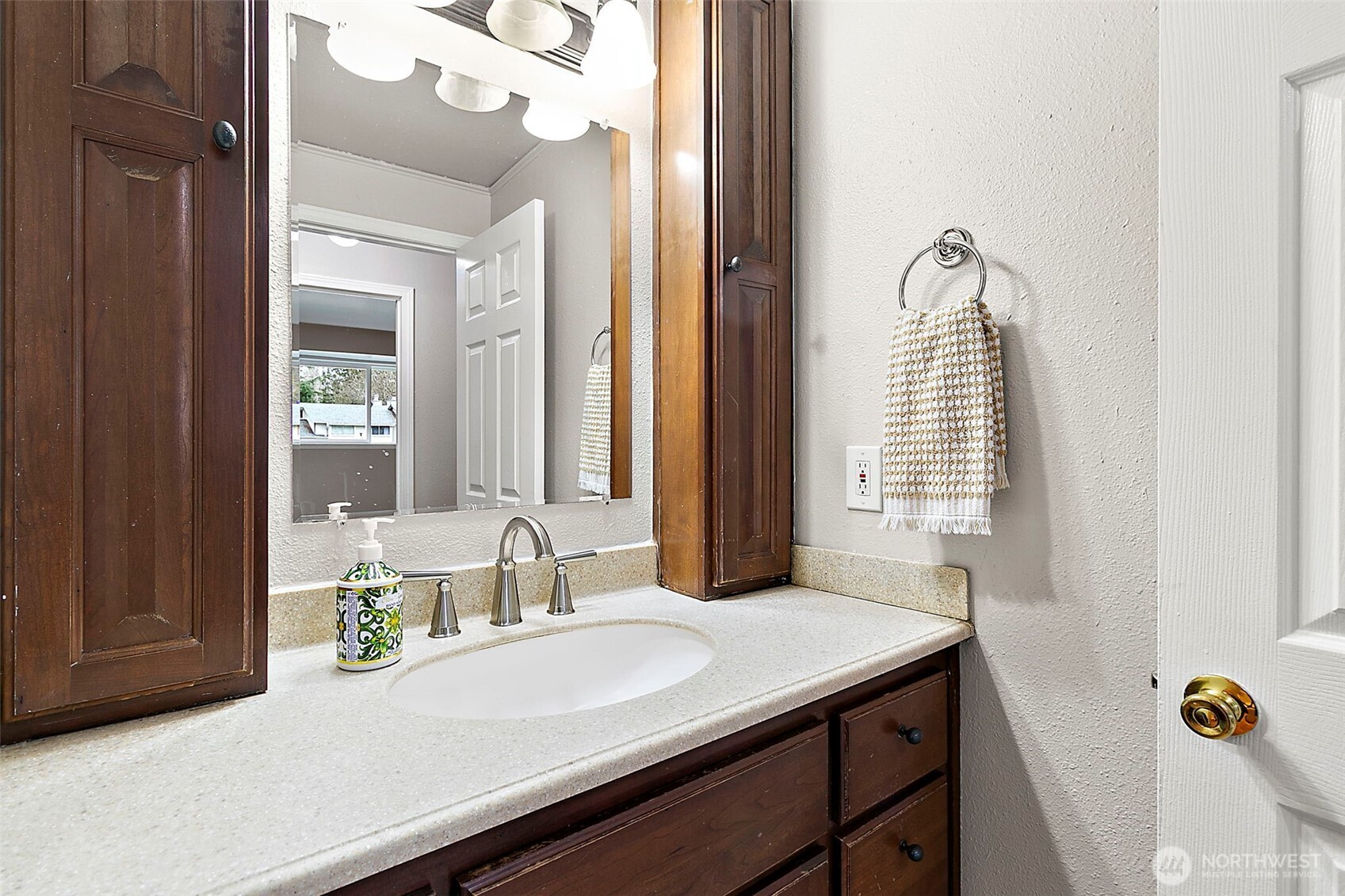 418 S 325th Place #X6, Federal Way, WA 98003-5865