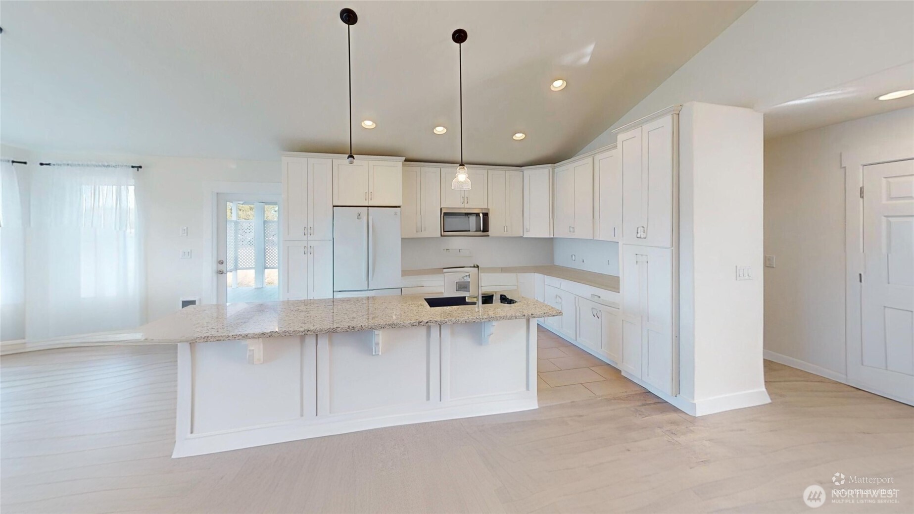 571 E Chance A La Mer NE, Ocean Shores, WA 98569