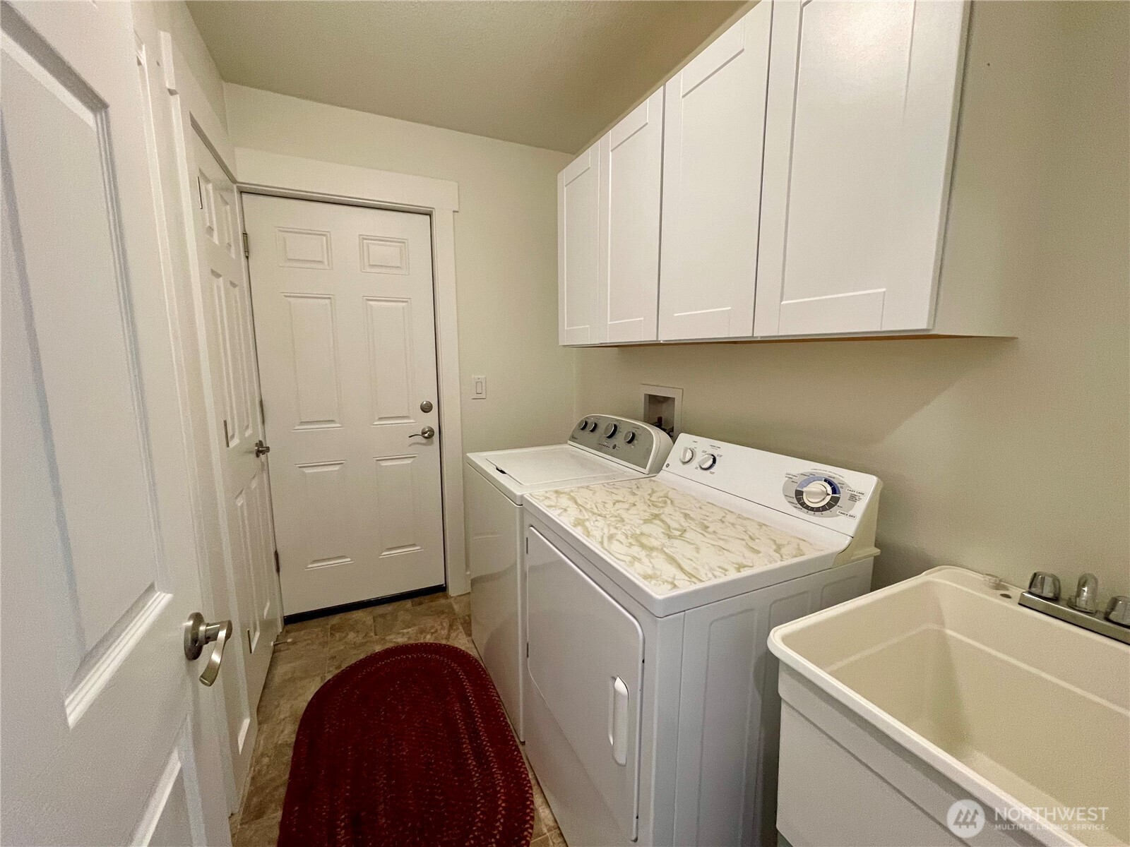 571 E Chance A La Mer NE, Ocean Shores, WA 98569