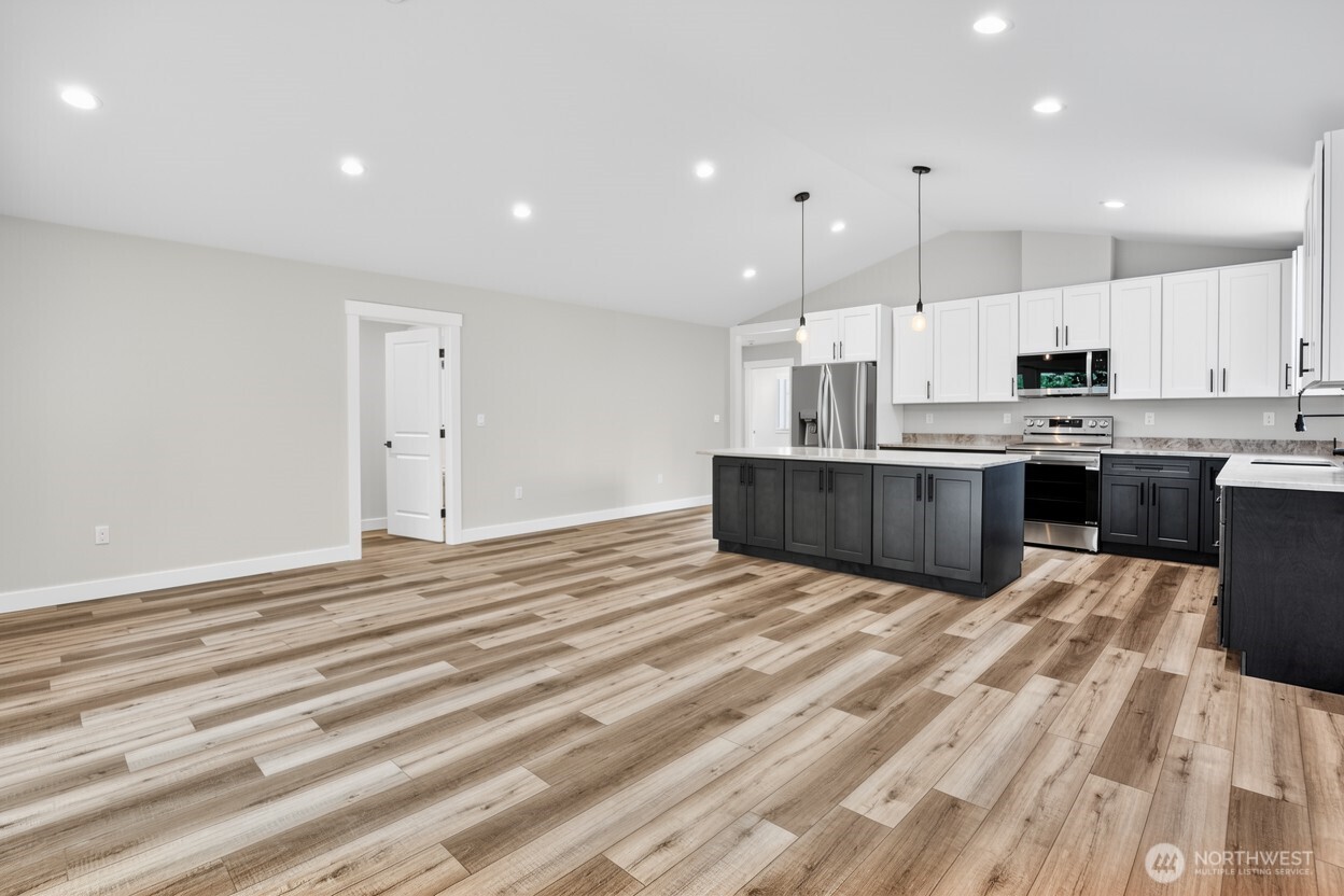 286 Seashore Street SW, Ocean Shores, WA 98569