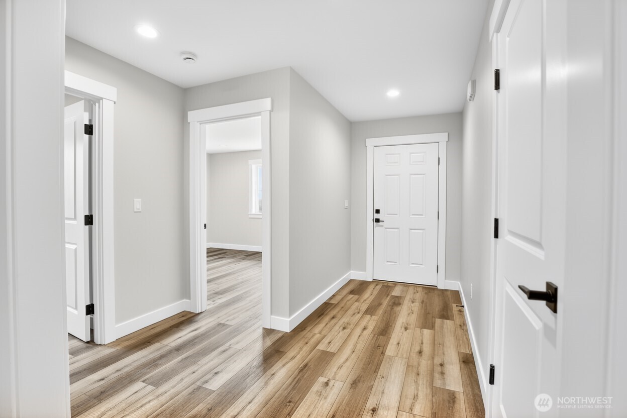 286 Seashore Street SW, Ocean Shores, WA 98569