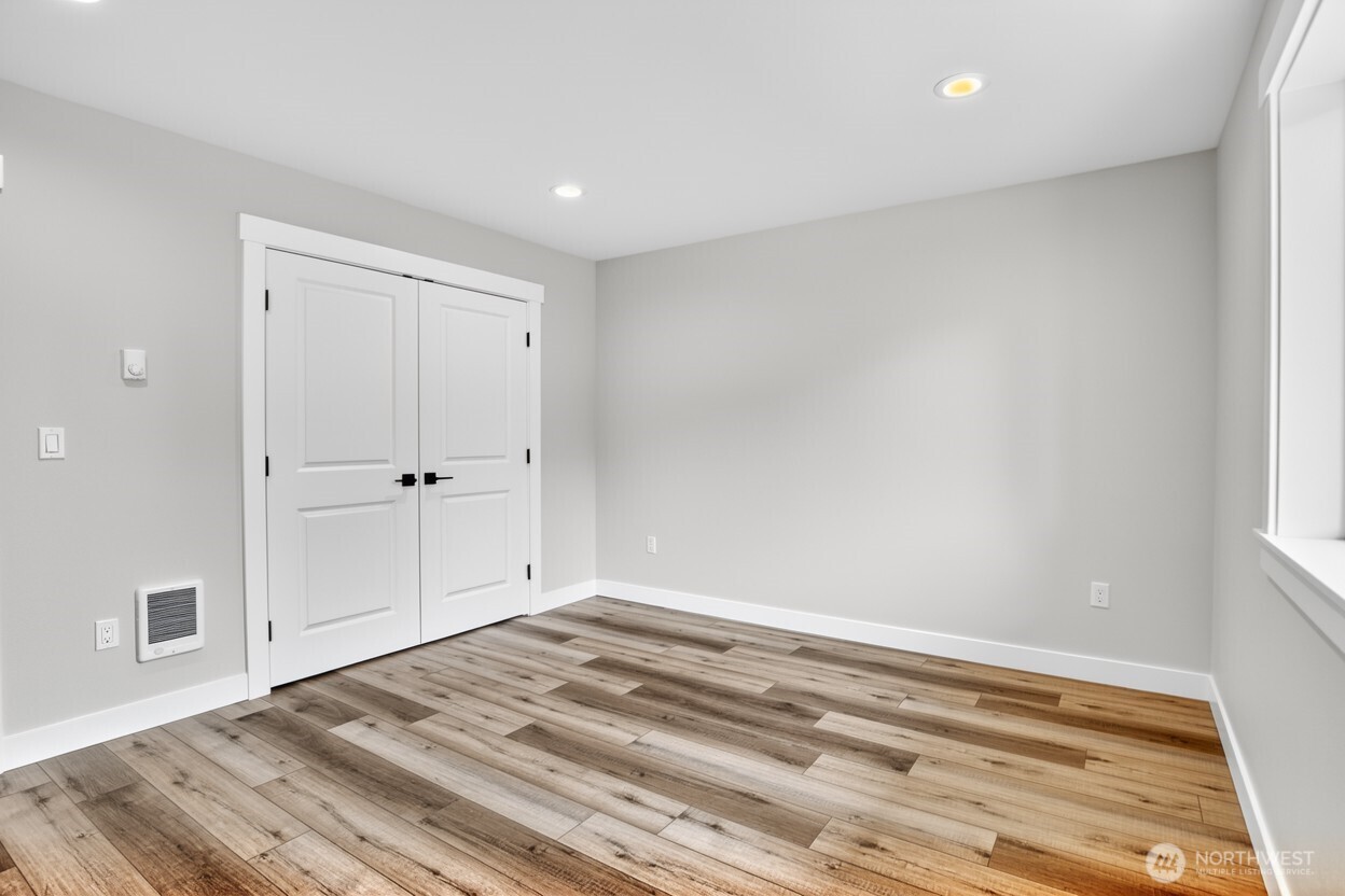 286 Seashore Street SW, Ocean Shores, WA 98569