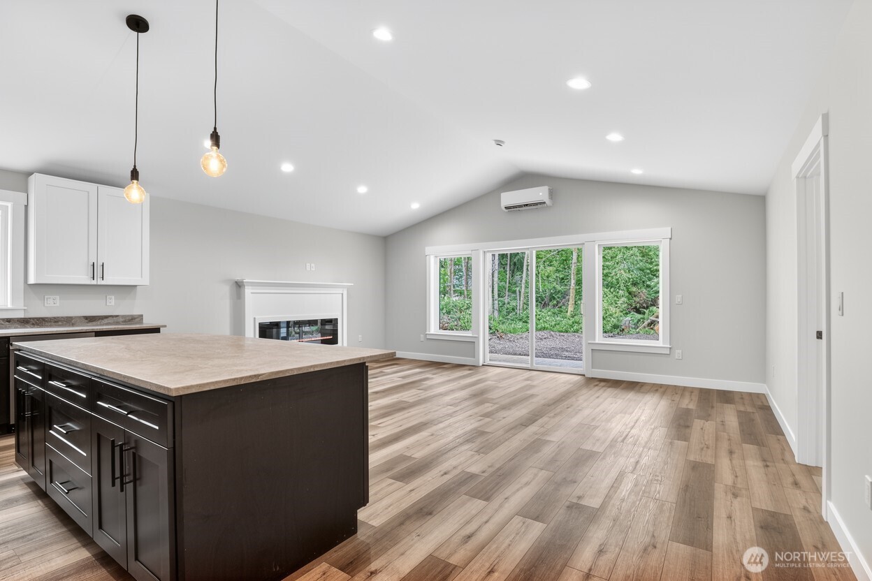 286 Seashore Street SW, Ocean Shores, WA 98569