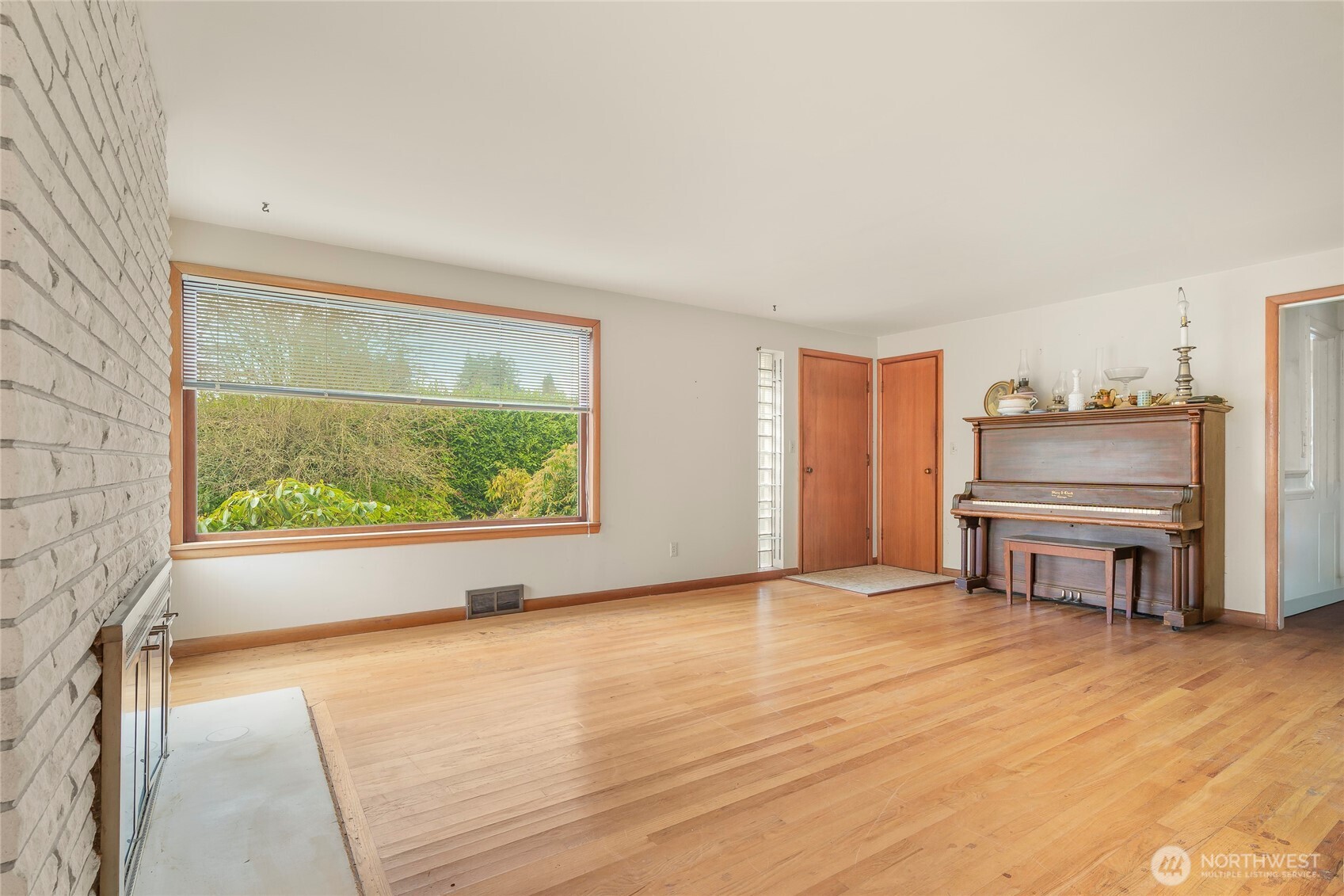 1020 Puget Drive , Edmonds, WA 98020