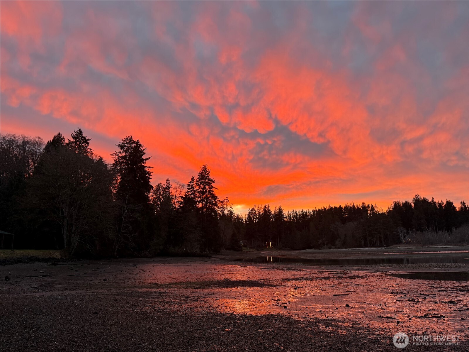 27525 NE Baywood Drive , Kingston, WA 98346