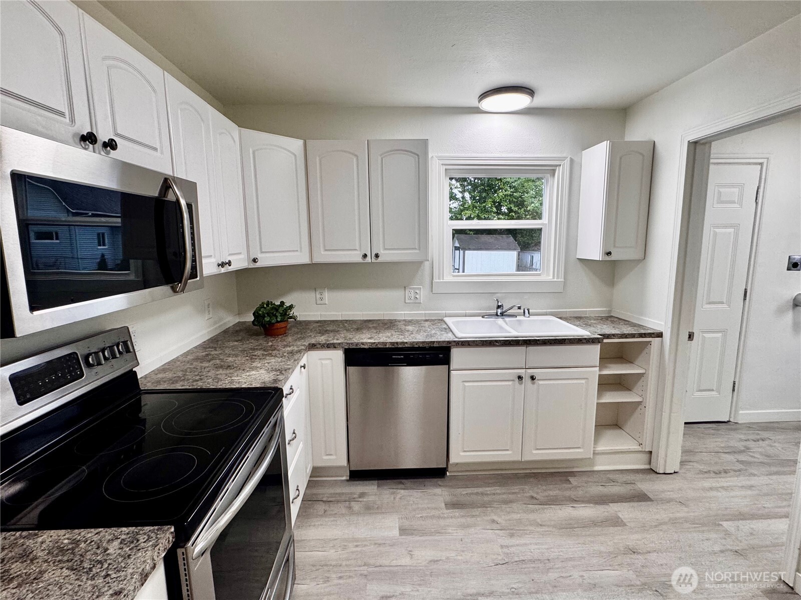 5410 S Cushman Avenue , Tacoma, WA 98408