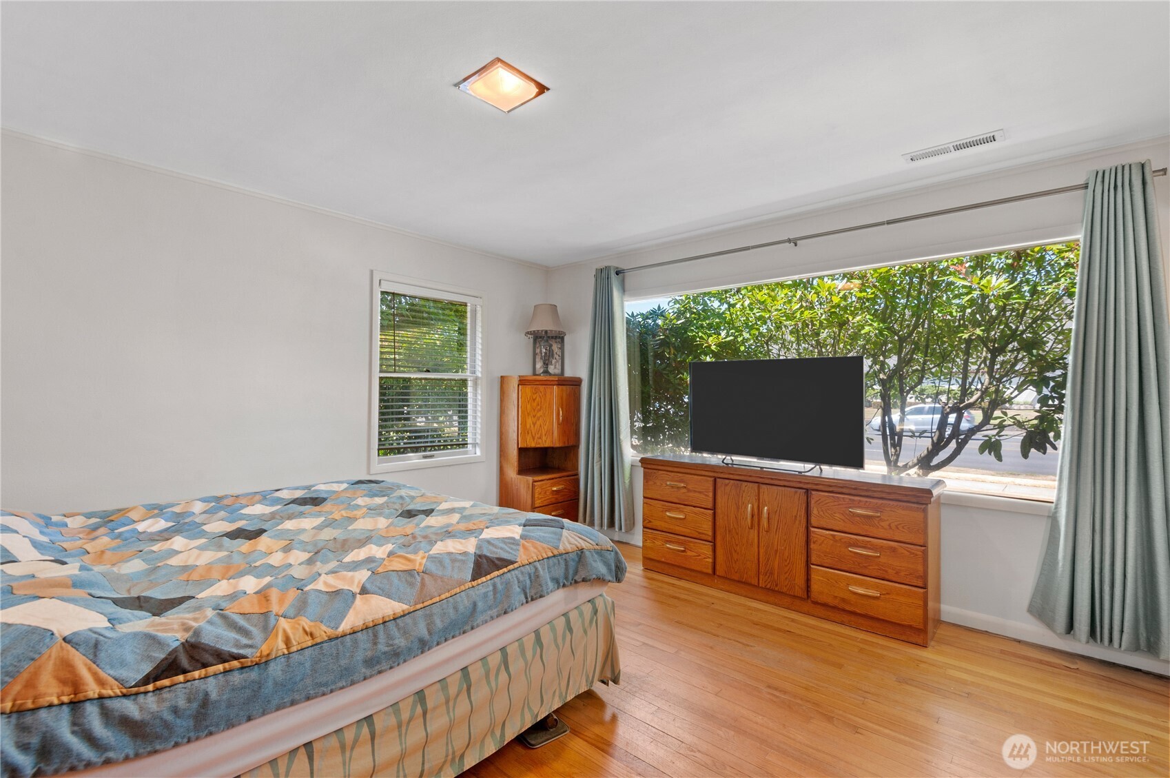 2615 Ocean Beach Highway , Longview, WA 98632