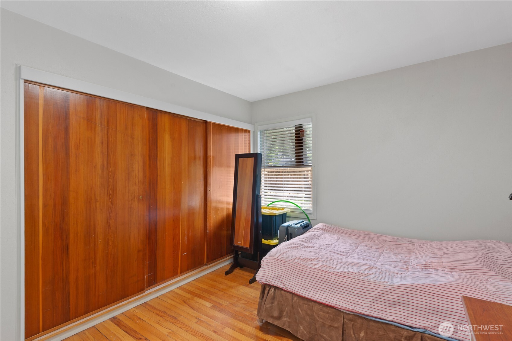 2615 Ocean Beach Highway , Longview, WA 98632