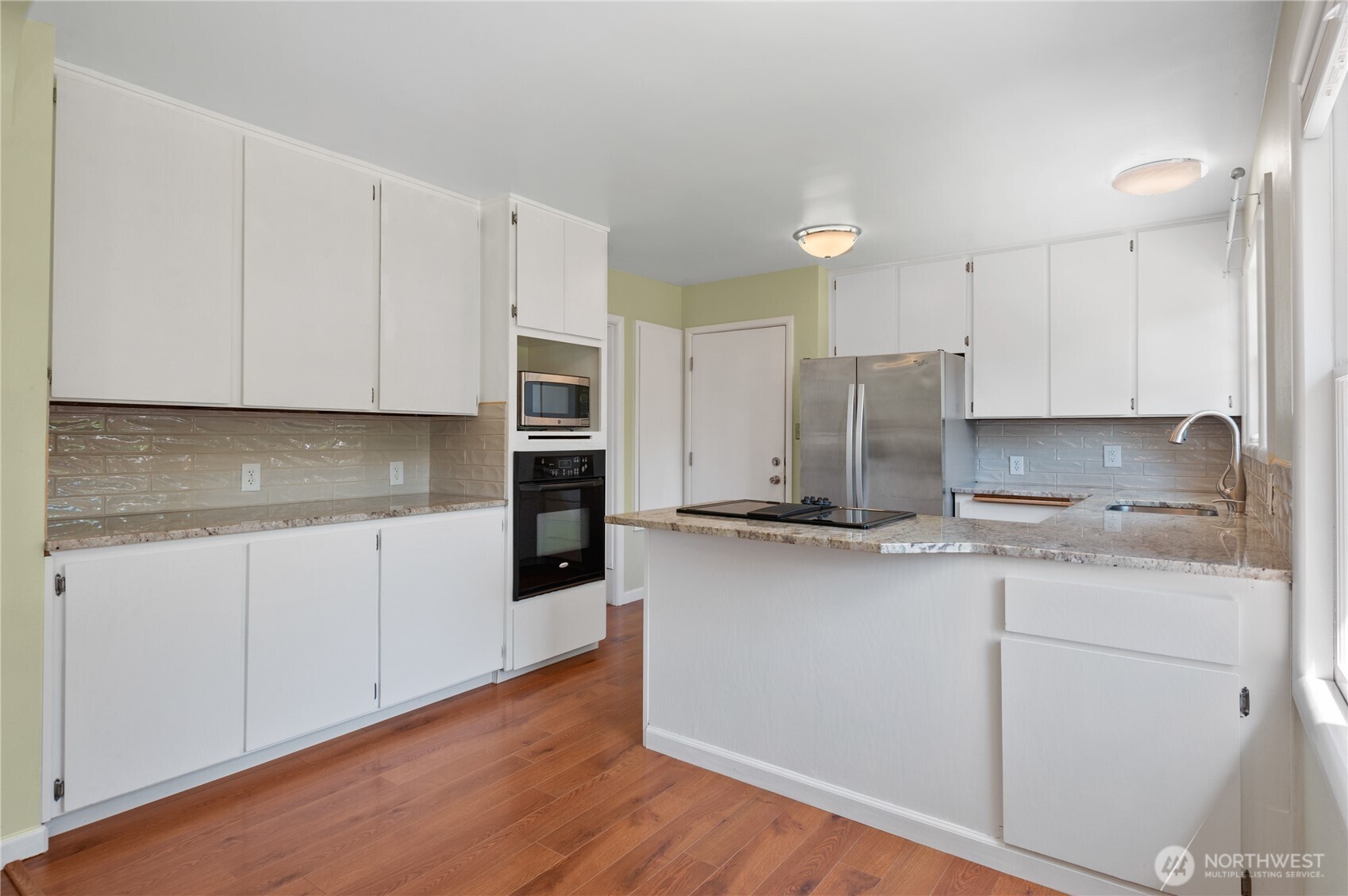 2615 Ocean Beach Highway , Longview, WA 98632