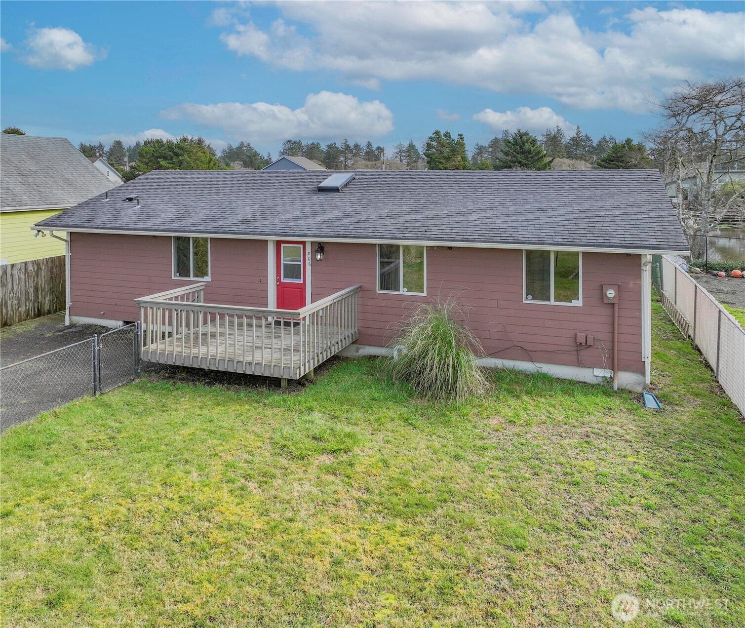 306 Point Brown Avenue NE, Ocean Shores, WA 98569