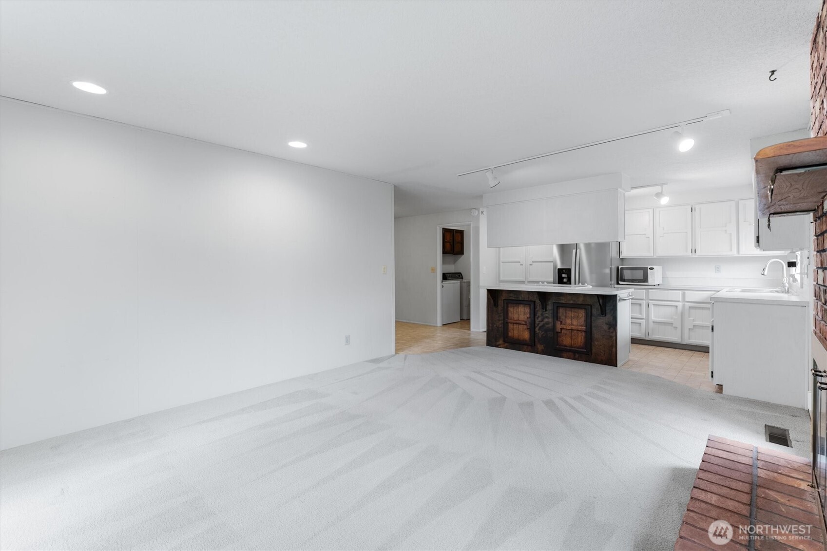 5633 Finch Drive , Longview, WA 98632