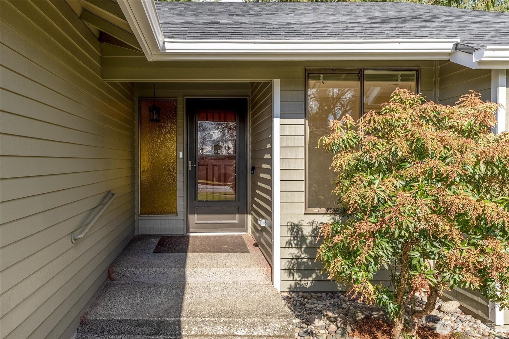 5633 Finch Drive , Longview, WA 98632