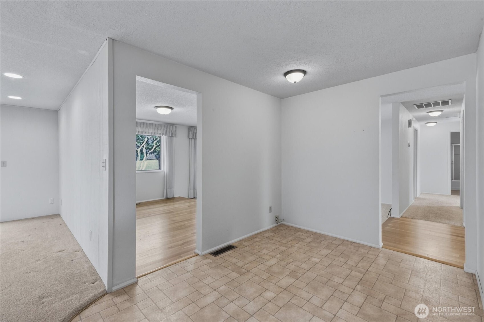 5633 Finch Drive , Longview, WA 98632