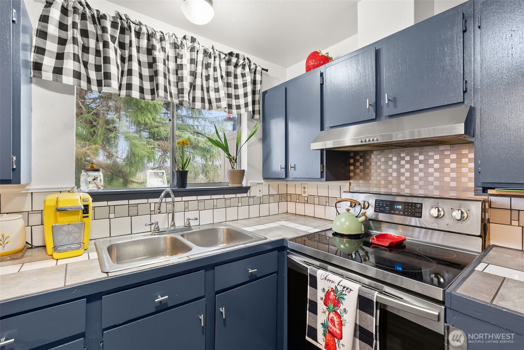 751 Peters Street , Raymond, WA 98577