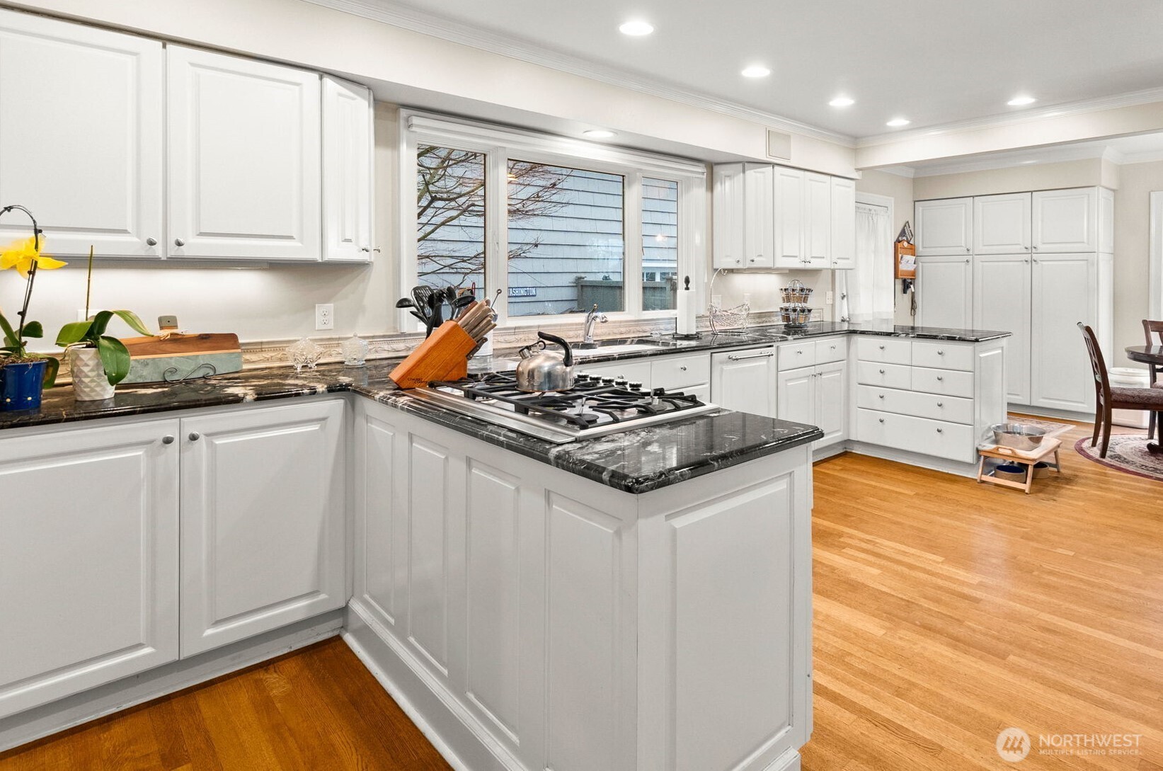 1100 N Broadway , Aberdeen, WA 98520