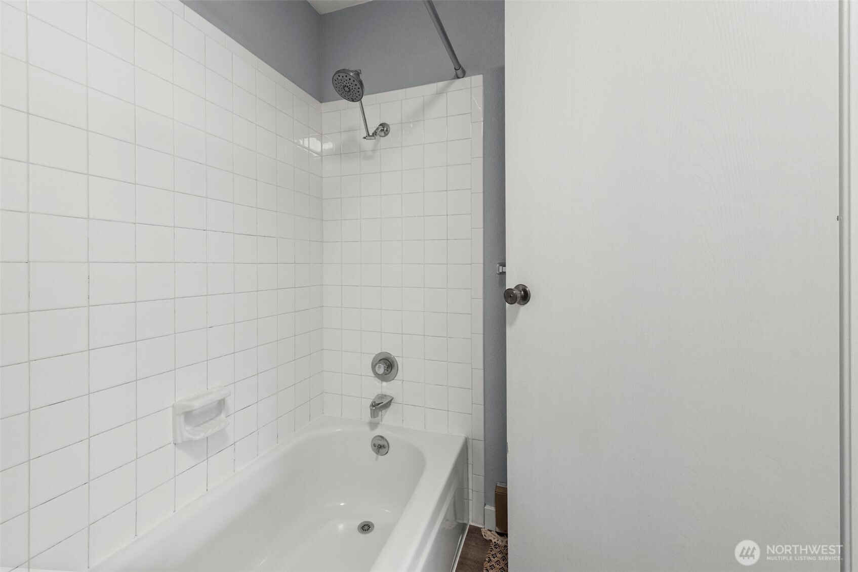 725 9th Avenue S #202, Kirkland, WA 98033