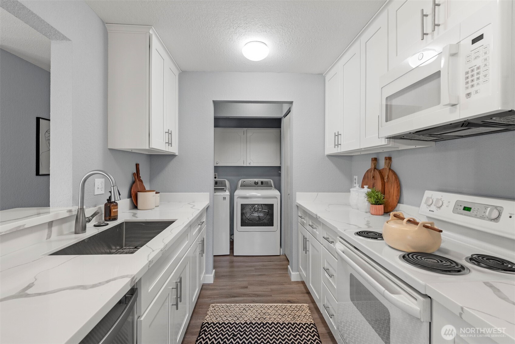 725 9th Avenue S #202, Kirkland, WA 98033